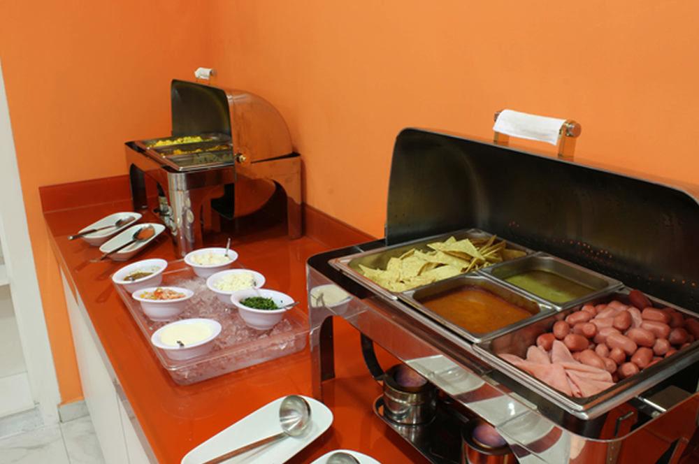One Irapuato Hotel Luaran gambar