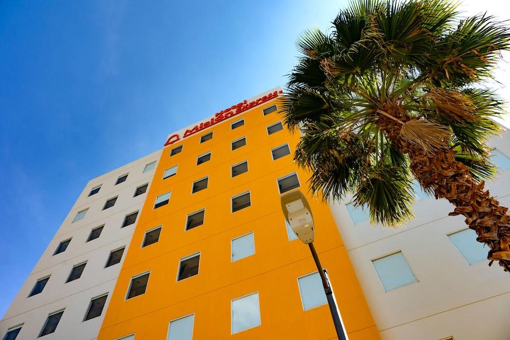 One Irapuato Hotel Luaran gambar