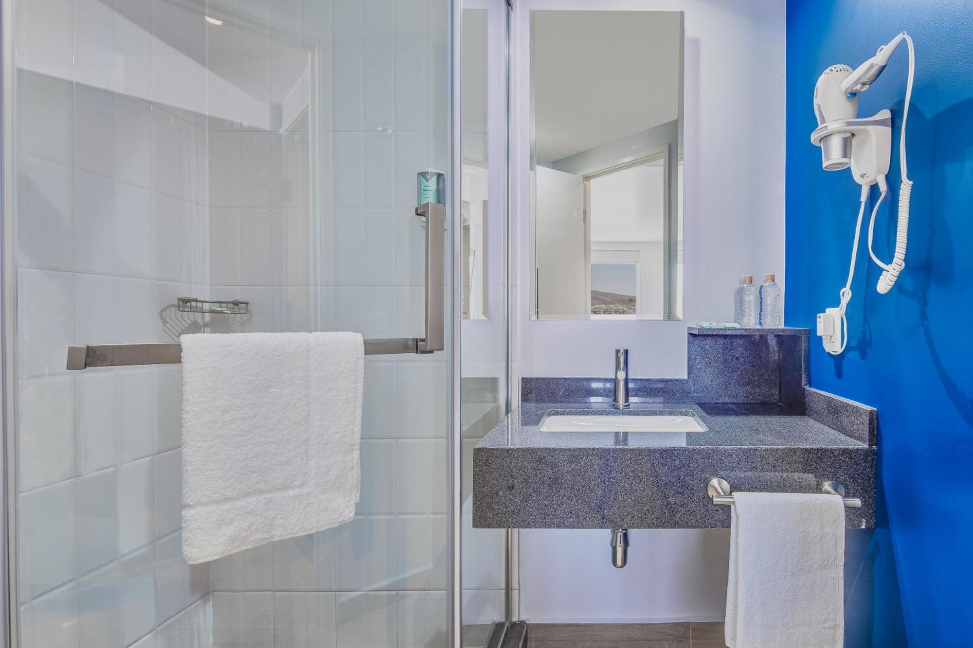 One Irapuato Hotel Luaran gambar