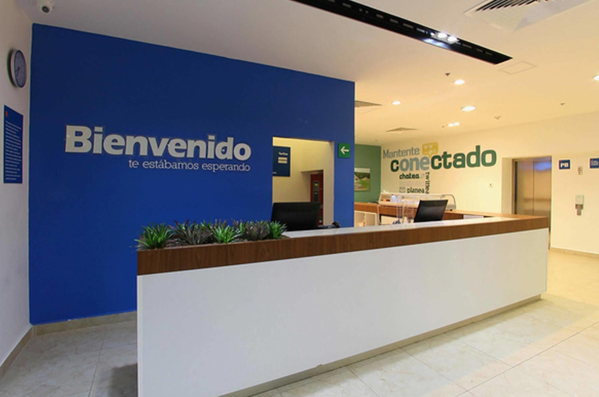 One Irapuato Hotel Luaran gambar
