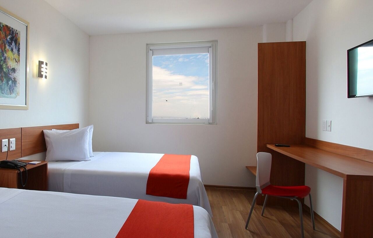 One Irapuato Hotel Luaran gambar
