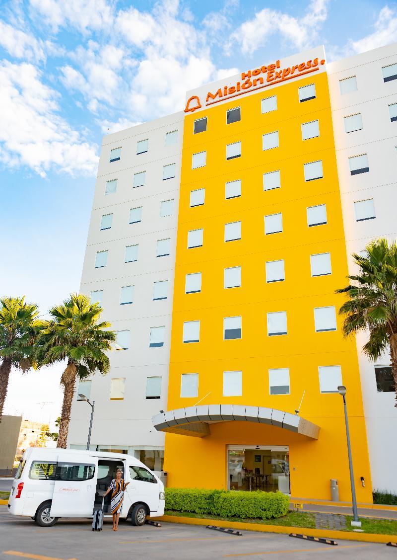 One Irapuato Hotel Luaran gambar