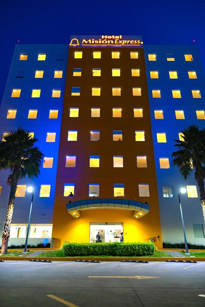 One Irapuato Hotel Luaran gambar